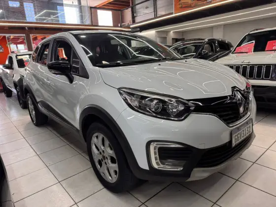 RENAULT CAPTUR 1.6 16V SCE FLEX ZEN X-TRONIC RENAULT CAPTUR 1.6 16V SCE FLEX ZEN X-TRONIC