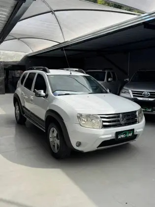 RENAULT DUSTER 2.0 DYNAMIQUE 4X2 16V FLEX 4P AUTOMÁTICO RENAULT DUSTER 2.0 DYNAMIQUE 4X2 16V FLEX 4P AUTOMÁTICO