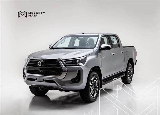 TOYOTA HILUX 2.8 D-4D TURBO DIESEL CD SRX 4X4 AUTOMÁTICO
