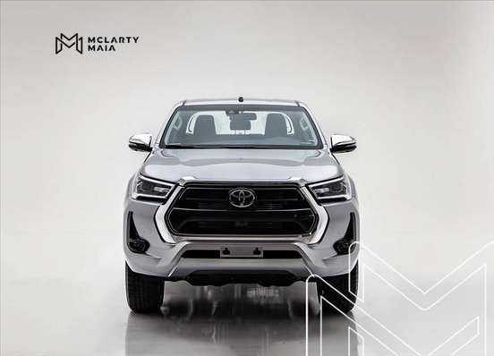 TOYOTA-HILUX-2025