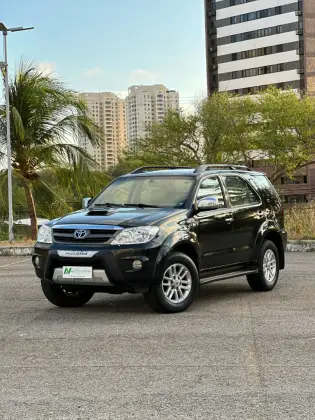 TOYOTA HILUX SW4 3.0 SRV 4X4 16V TURBO INTERCOOLER DIESEL 4P AUTOMÁTICO