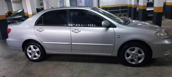 TOYOTA-COROLLA-2005
