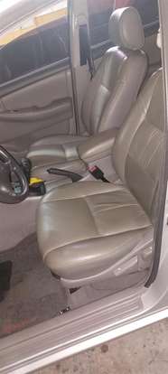 TOYOTA-COROLLA-2005