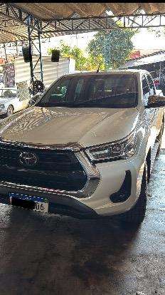 TOYOTA-HILUX-2.8 D-4D TURBO DIESEL CD SRX 4X4 AUTOMÁTICO TOYOTA-HILUX-2021