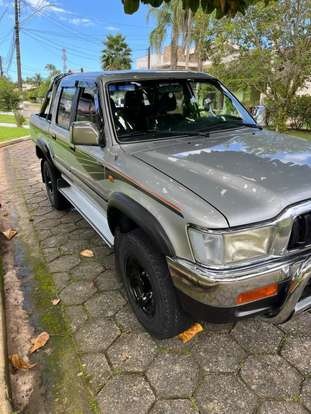 TOYOTA-HILUX-3.0 SRV 4X2 CD 8V DIESEL 4P MANUAL TOYOTA-HILUX-2003