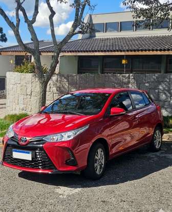 TOYOTA-YARIS-2021