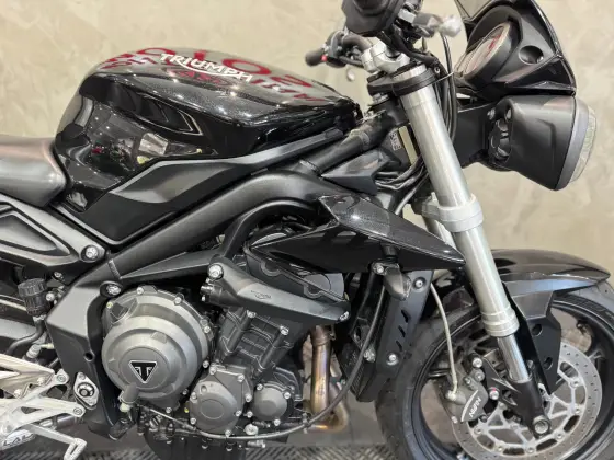 TRIUMPH STREET TRIPLE 765 S 