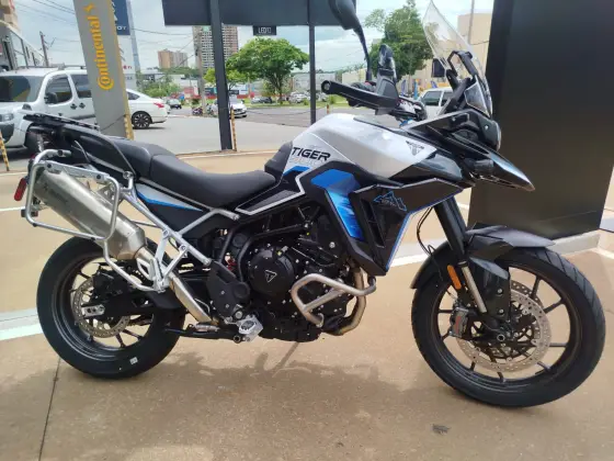 TRIUMPH TIGER 900 ALPINE EDITION TRIUMPH TIGER 900 ALPINE EDITION