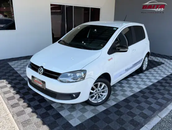 VOLKSWAGEN FOX 1.6 MI ROCK IN RIO 8V FLEX 4P MANUAL VOLKSWAGEN FOX 1.6 MI ROCK IN RIO 8V FLEX 4P MANUAL