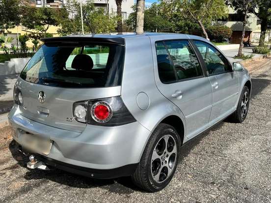 VOLKSWAGEN-GOLF-2008