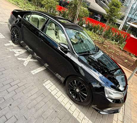 VOLKSWAGEN-JETTA-2015