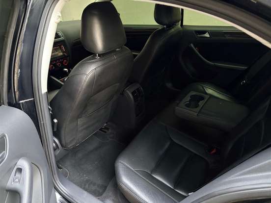 VOLKSWAGEN-JETTA-2015