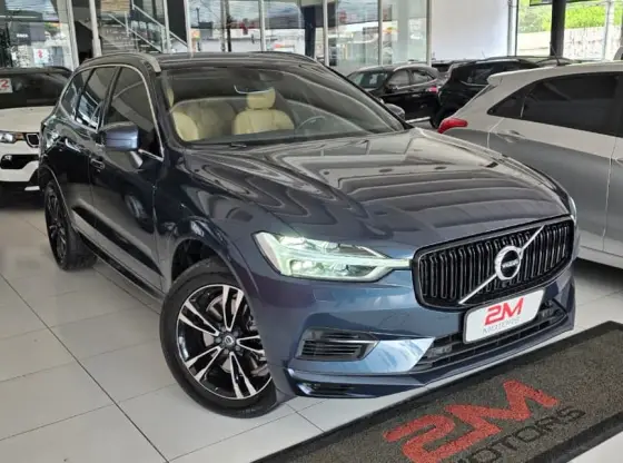 VOLVO XC60 2.0 T8 HYBRID MOMENTUM AWD GEARTRONIC