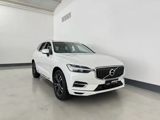 VOLVO XC60 2.0 T8 HYBRID MOMENTUM AWD GEARTRONIC