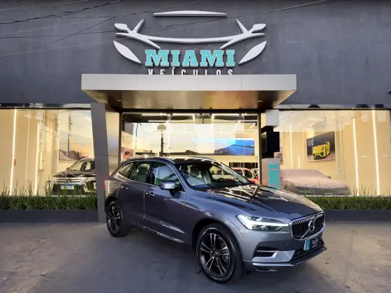 VOLVO XC60 2.0 T8 HYBRID MOMENTUM AWD GEARTRONIC