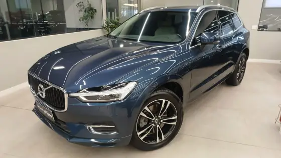 VOLVO XC60 2.0 T8 HYBRID MOMENTUM AWD GEARTRONIC