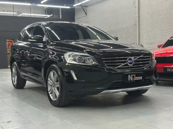 VOLVO XC60 2.4 D5 KINETIC DIESEL AWD 4P AUTOMÁTICO