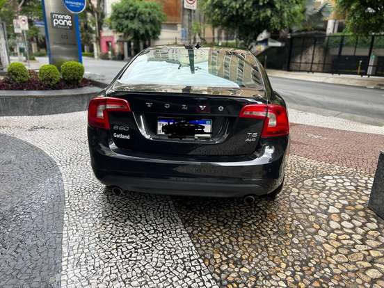 VOLVO-S60-2011