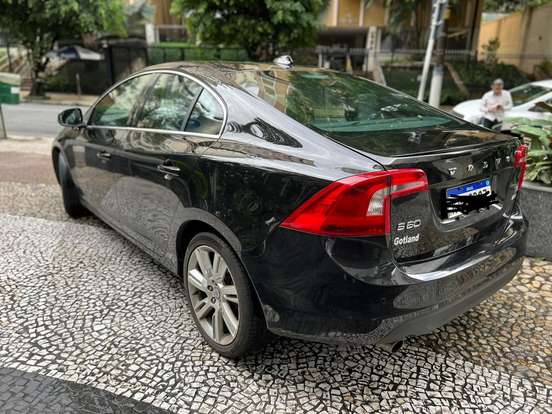 VOLVO-S60-3.0 T6 TOP AWD TURBO GASOLINA 4P AUTOMÁTICO VOLVO-S60-2011