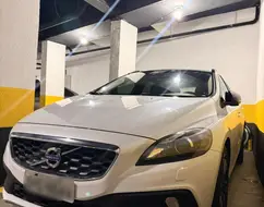 VOLVO V40 2.0 T5 CROSS COUNTRY AWD TURBO GASOLINA 4P AUTOMÁTICO VOLVO V40 2.0 T5 CROSS COUNTRY AWD TURBO GASOLINA 4P AUTOMÁTICO