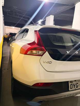 VOLVO-V40-2.0 T5 CROSS COUNTRY AWD TURBO GASOLINA 4P AUTOMÁTICO VOLVO-V40-2014
