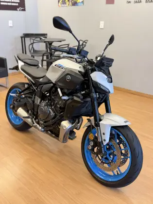YAMAHA MT-07 CONNECTED ABS 