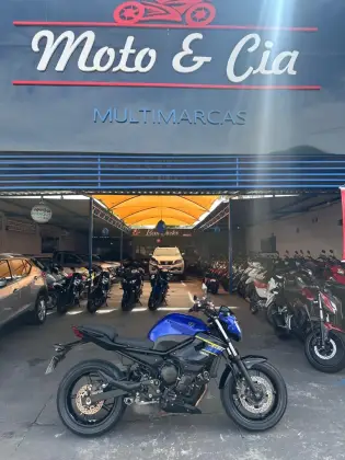 YAMAHA XJ6 N ABS 