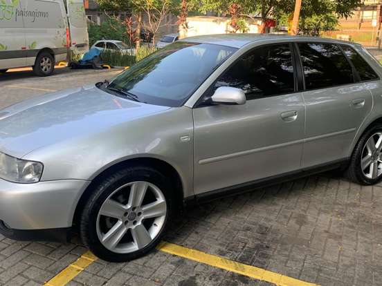 AUDI-A3-1.8 20V GASOLINA 4P AUTOMÁTICO AUDI-A3-2000