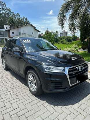 AUDI-Q5-2020