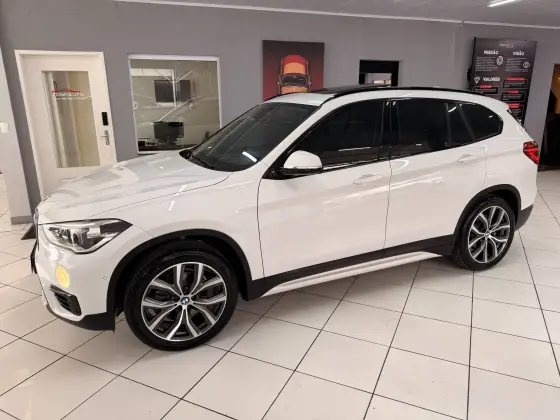 BMW X1 2.0 16V TURBO ACTIVEFLEX XDRIVE25I SPORT 4P AUTOMÁTICO BMW X1 2.0 16V TURBO ACTIVEFLEX XDRIVE25I SPORT 4P AUTOMÁTICO