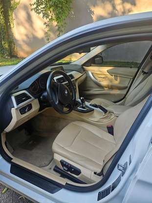 BMW-320i-2013