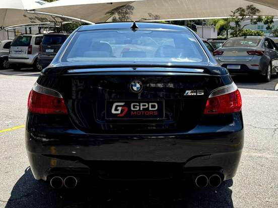 BMW-M5-5.0 V10 40V GASOLINA 4P AUTOMATIZADO BMW-M5-2005