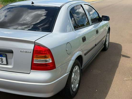 CHEVROLET-ASTRA-2001