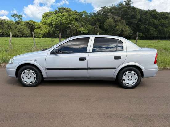 CHEVROLET-ASTRA-1.8 MPFI GL SEDAN 8V ÁLCOOL 4P MANUAL CHEVROLET-ASTRA-2001