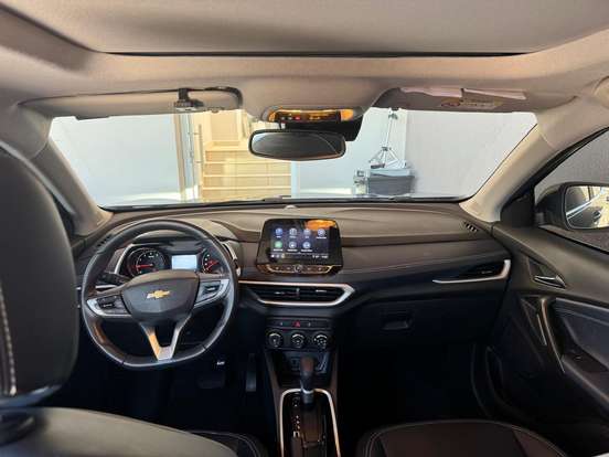 CHEVROLET-TRACKER-2023