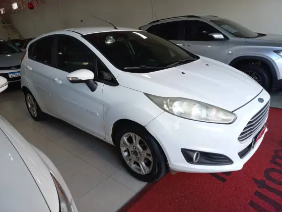 FORD FIESTA 1.6 SE HATCH 16V FLEX 4P MANUAL