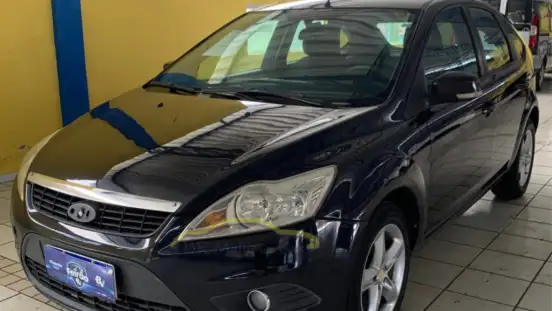 FORD-FOCUS-2010
