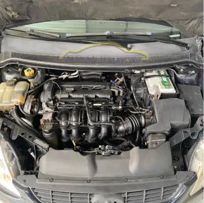 FORD-FOCUS-2010