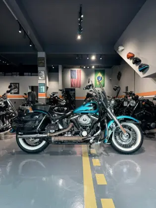 HARLEY-DAVIDSON SOFTAIL HERITAGE CLASSIC 