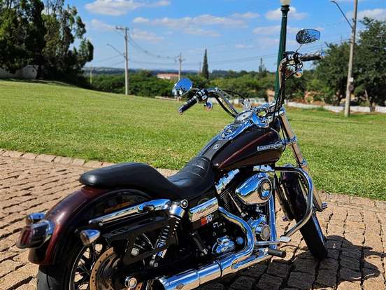 HARLEY-DAVIDSON-DYNA SUPER GLIDE CUSTOM HARLEY-DAVIDSON-DYNA SUPER GLIDE CUSTOM-2011