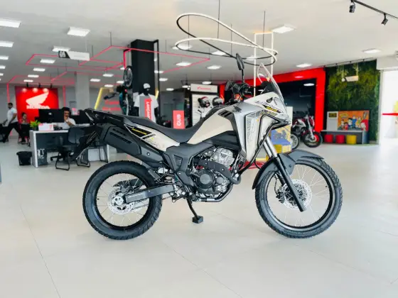 HONDA XRE 300 SAHARA ADVENTURE 