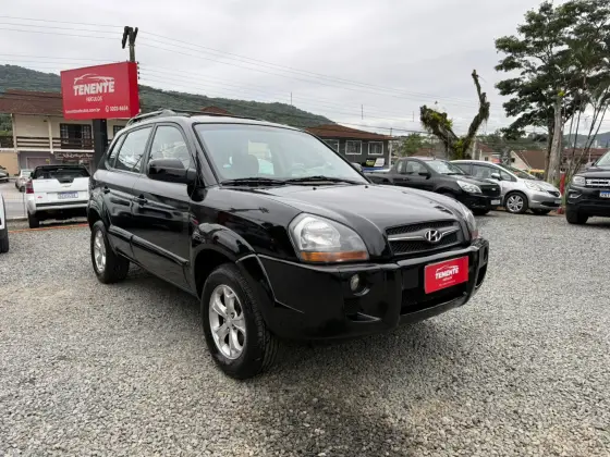 HYUNDAI TUCSON 2.0 MPFI GLS 16V 143CV 2WD GASOLINA 4P AUTOMÁTICO