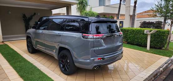 JEEP-COMMANDER-2024