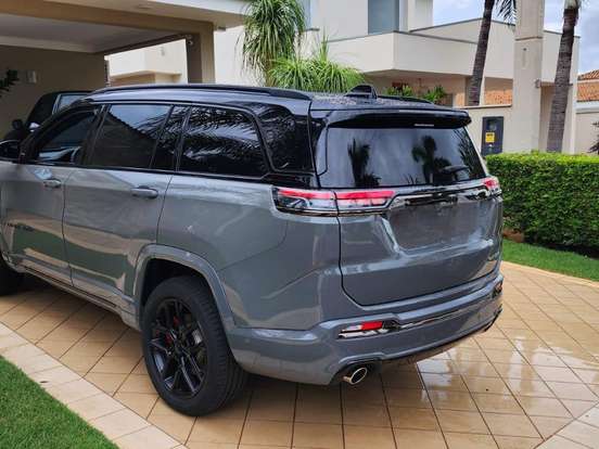 JEEP-COMMANDER-2.0 HURRICANE 4 TURBO GASOLINA BLACKHAWK AT9 JEEP-COMMANDER-2024