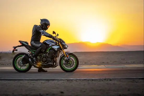 KAWASAKI-Z900 R EDITION-2025