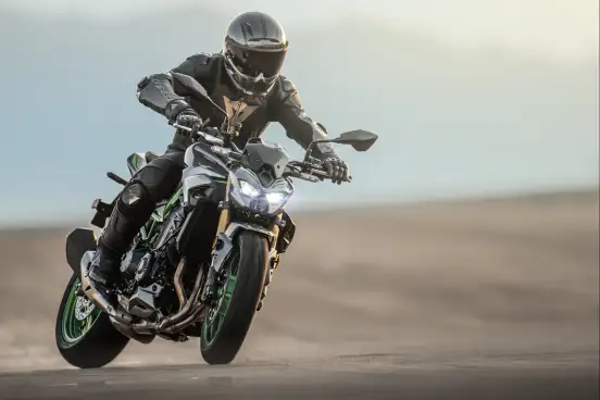 KAWASAKI-Z900 R EDITION-2025
