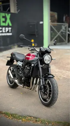 KAWASAKI Z900 