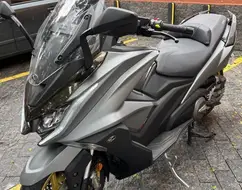 KYMCO AK 550i KYMCO AK 550i