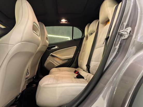 MERCEDES-BENZ-GLA 200-1.6 CGI VISION 16V TURBO FLEX 4P AUTOMÁTICO MERCEDES-BENZ-GLA 200-2015