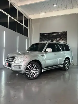 MITSUBISHI PAJERO FULL 3.2 HPE 4X4 16V TURBO INTERCOOLER DIESEL 4P AUTOMÁTICO